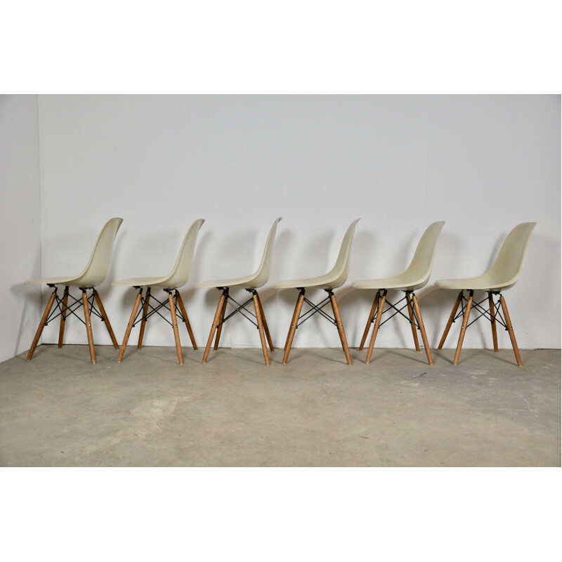 Set of 6 vintage chairs by Charles & Ray Eames for Herman Miller, 1970s