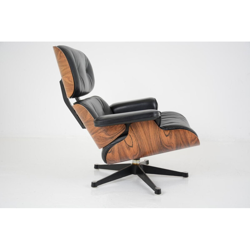 Vintage armchair by Charles and Ray Eames, Herman Miller publisher, 1970