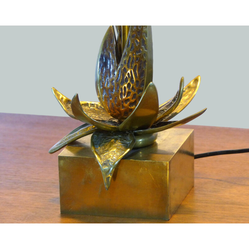 Vintage table lamp exotic flower in solid brass circa 1970