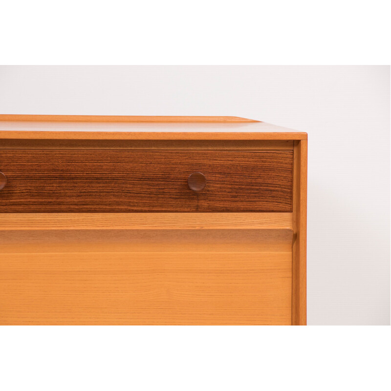 Vintage sideboard with 2 drawers in gloden oak by Robert Heritage, 1960