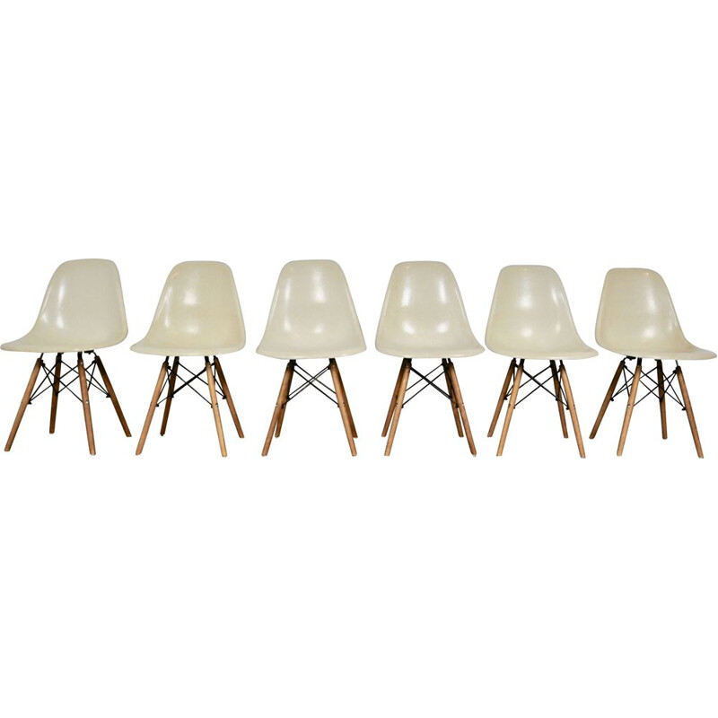 Set of 6 vintage chairs by Charles & Ray Eames for Herman Miller, 1970s