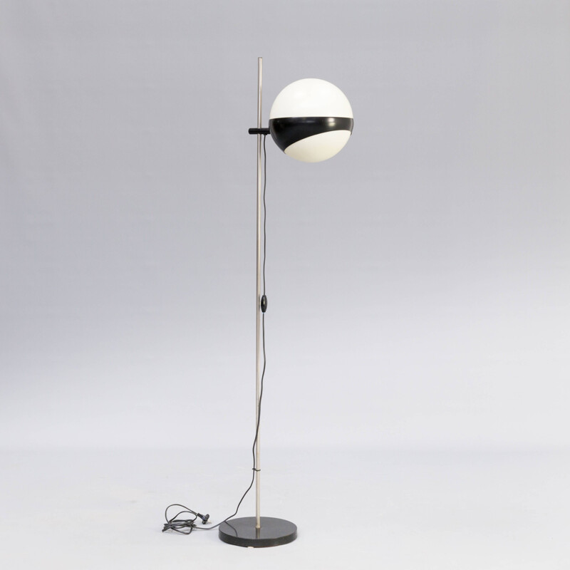 Vintage model 660 floorlamp for Hala Zeist 1970