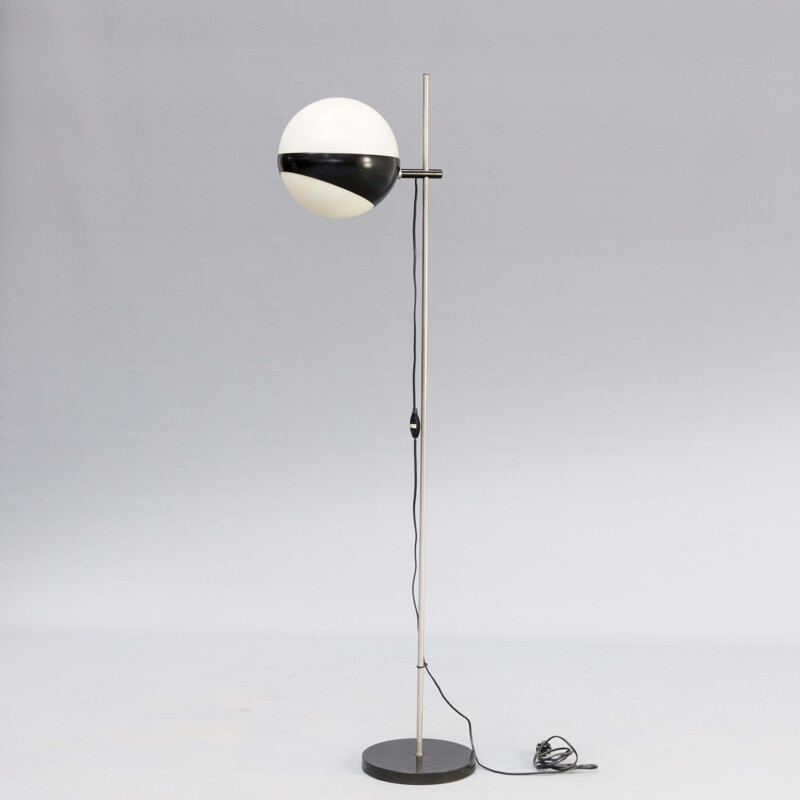 Vintage model 660 floorlamp for Hala Zeist 1970