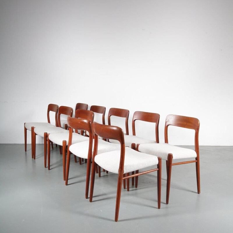 Set of 10 vintage model 75 dining chairs, Niels Otto Moller 1960