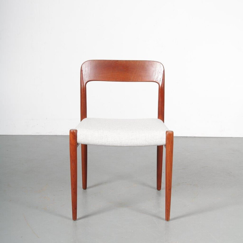 Set of 10 vintage model 75 dining chairs, Niels Otto Moller 1960