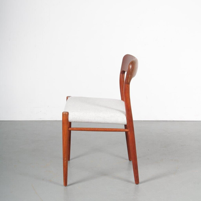 Set of 10 vintage model 75 dining chairs, Niels Otto Moller 1960