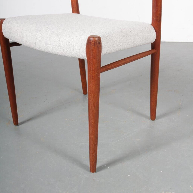 Ensemble de 10 chaises vintage modèle 75, Niels Otto Moller 1960