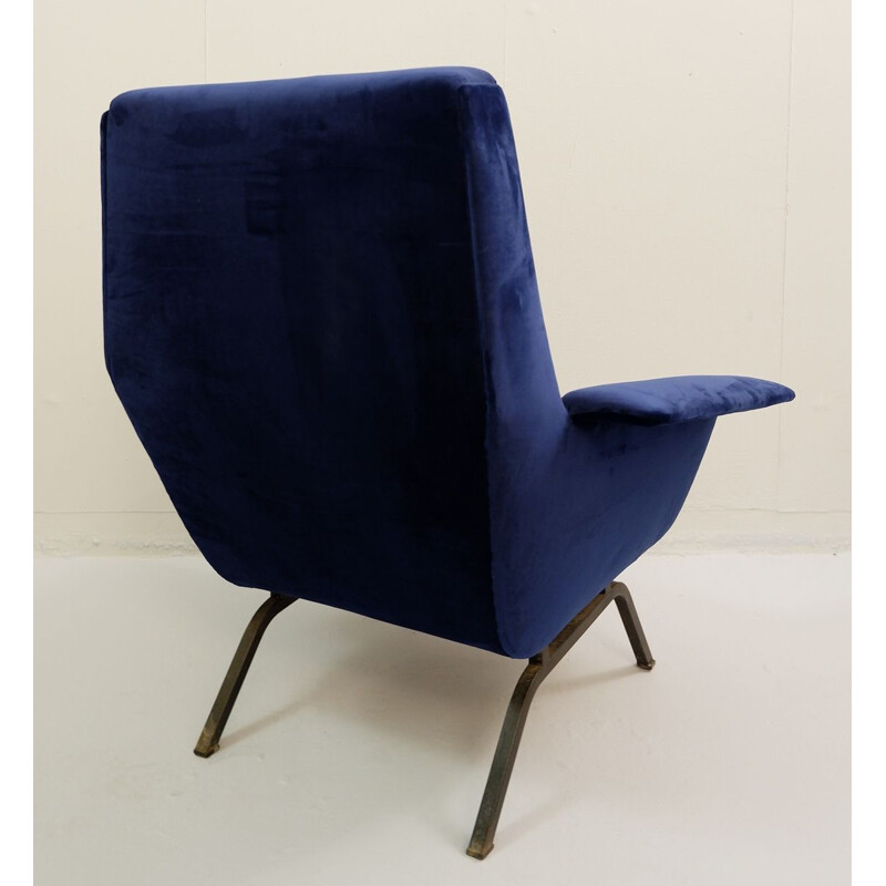 Pair of vintage Italian armchairs newly covered in blue velvet, 1950