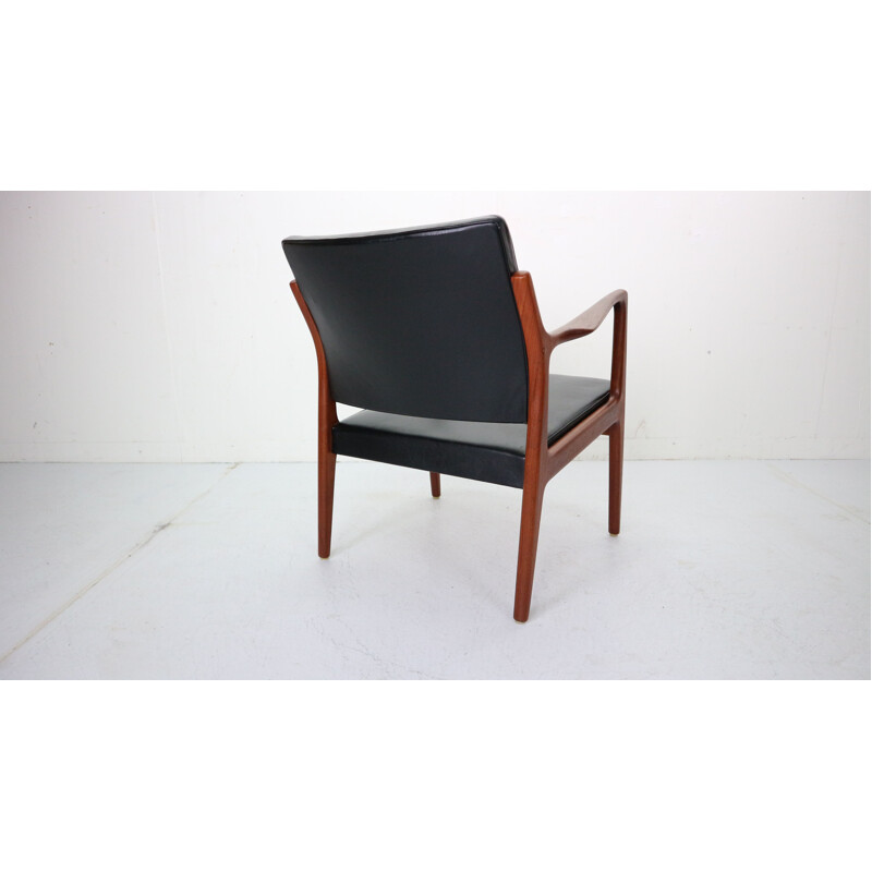 Fauteuil vintage scandinave en teck et cuir noir par K. E. Ekselius, 1960