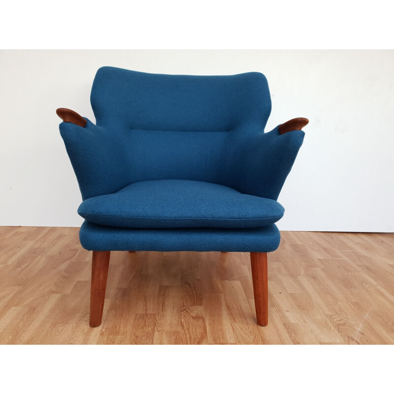 Vintage Danish lounge chair model 221 by Kurt Olsen