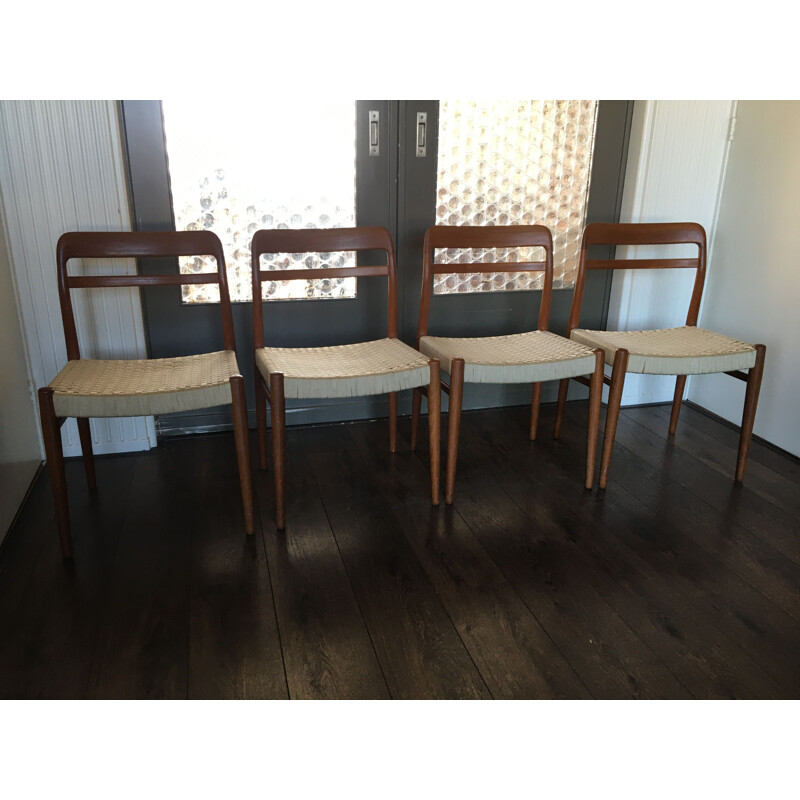 Conjunto de 4 cadeiras de jantar escandinavas de teca vintage de Gustav Bahus e Eft, 1960