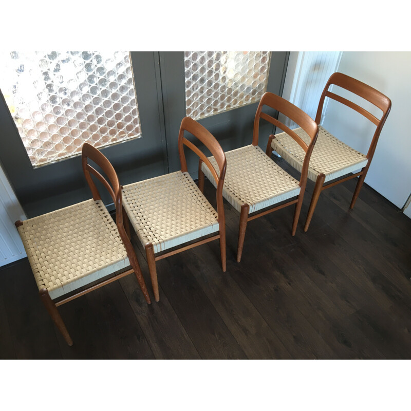 Set van 4 vintage Scandinavische teakhouten eetkamerstoelen van Gustav Bahus en Eft, 1960