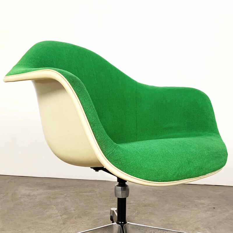 vintage Fiberglass Office Chair by Charles & Ray Eames for Herman Miller, 1980s