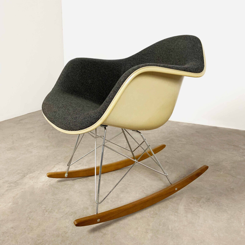 Vintage Fiberglass Rocking Chair by Charles and Ray Eames for Herman Miller, 1980s