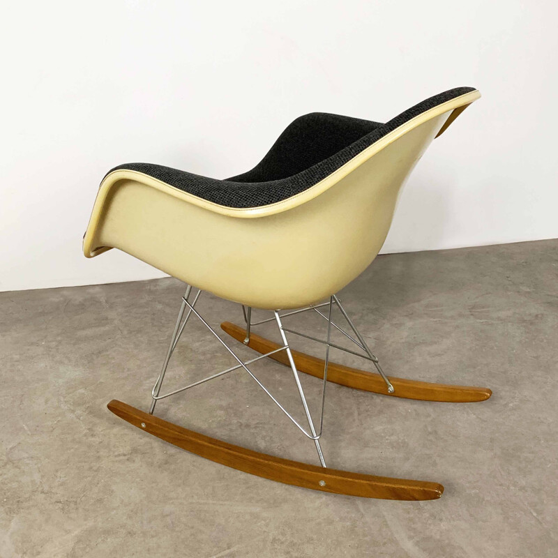 Vintage Fiberglass Rocking Chair by Charles and Ray Eames for Herman Miller, 1980s