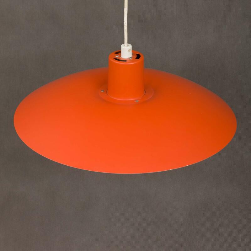 Suspension vintage rouge par Poul Henningsen