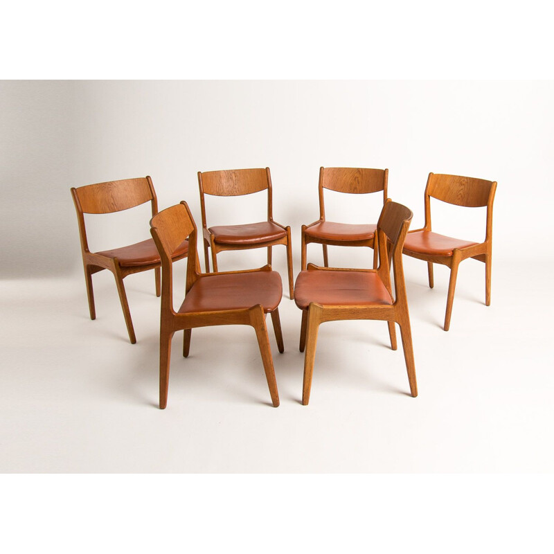 Set of 6 vintage dining chairs in oak and leather, Denmark, 1950s