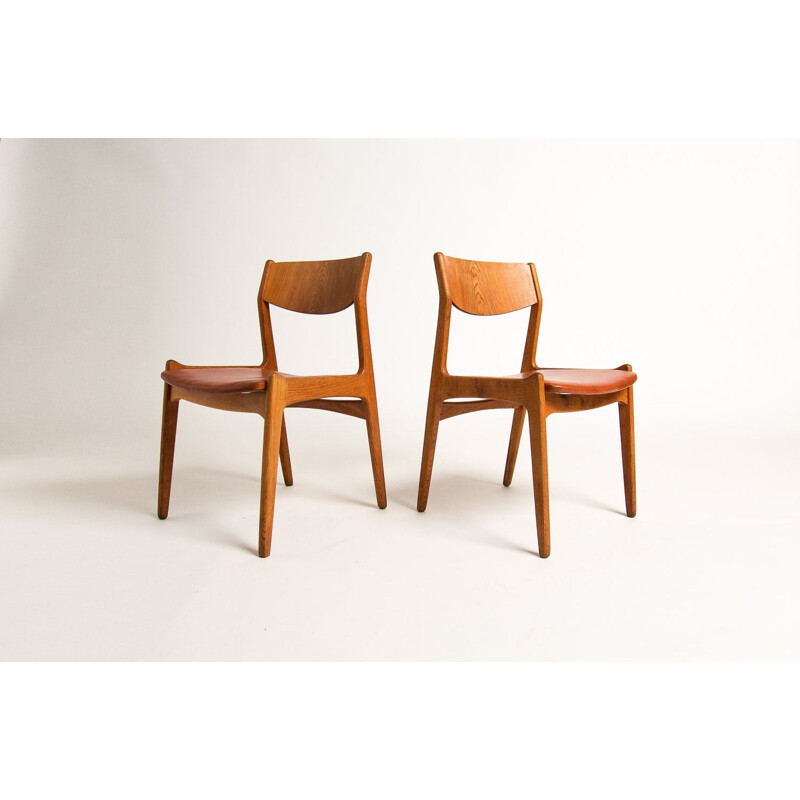 Set of 6 vintage dining chairs in oak and leather, Denmark, 1950s