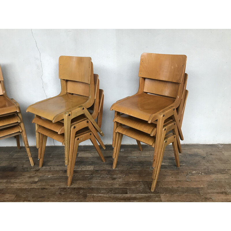 Lot de 42 Chaises vintage, esprit moderniste, 1950-60