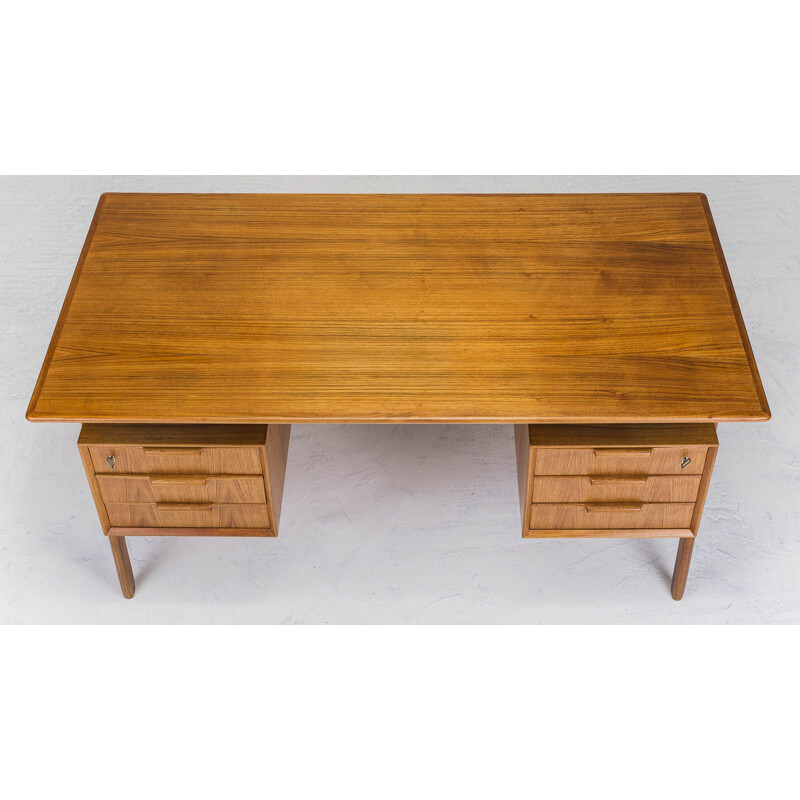 Vintage model 75 desk from Oman Jun, 1950