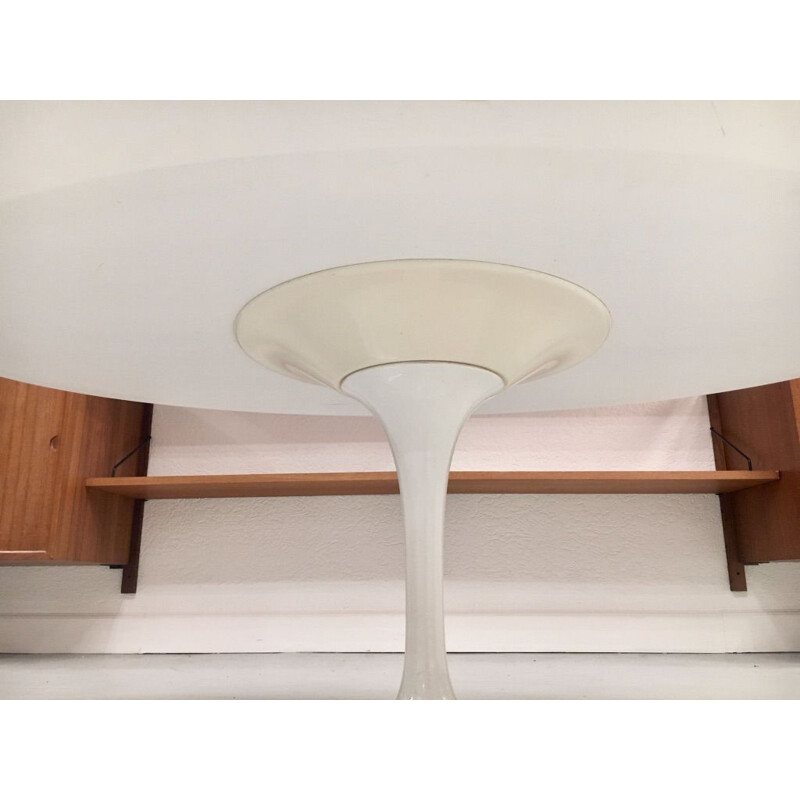 Vintage Tulip ecde oval coffee table Eero Saarinen by Knoll International 1970