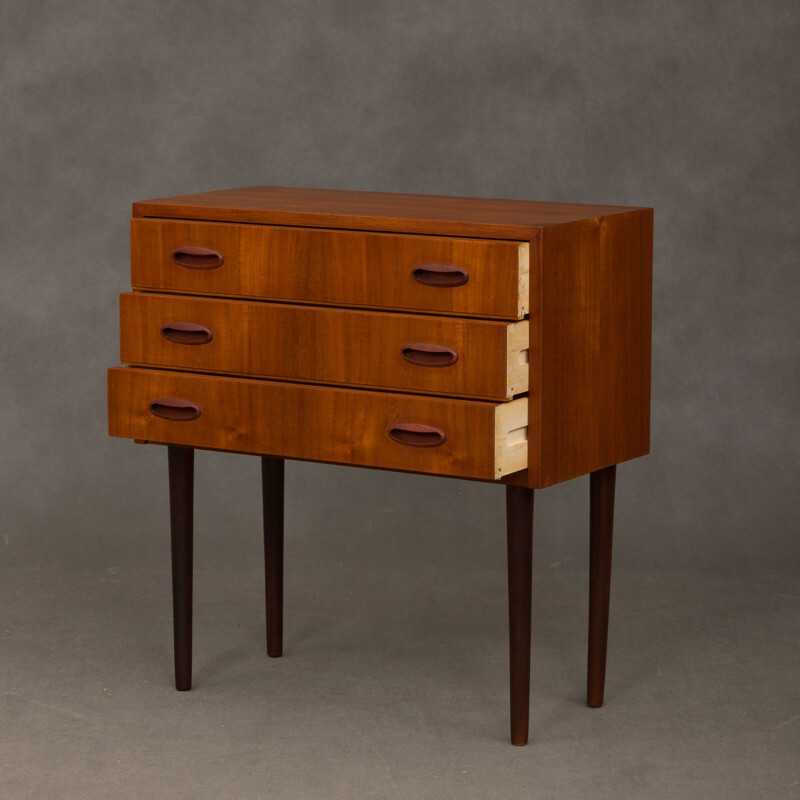 Vintage danish dresser with three drawers