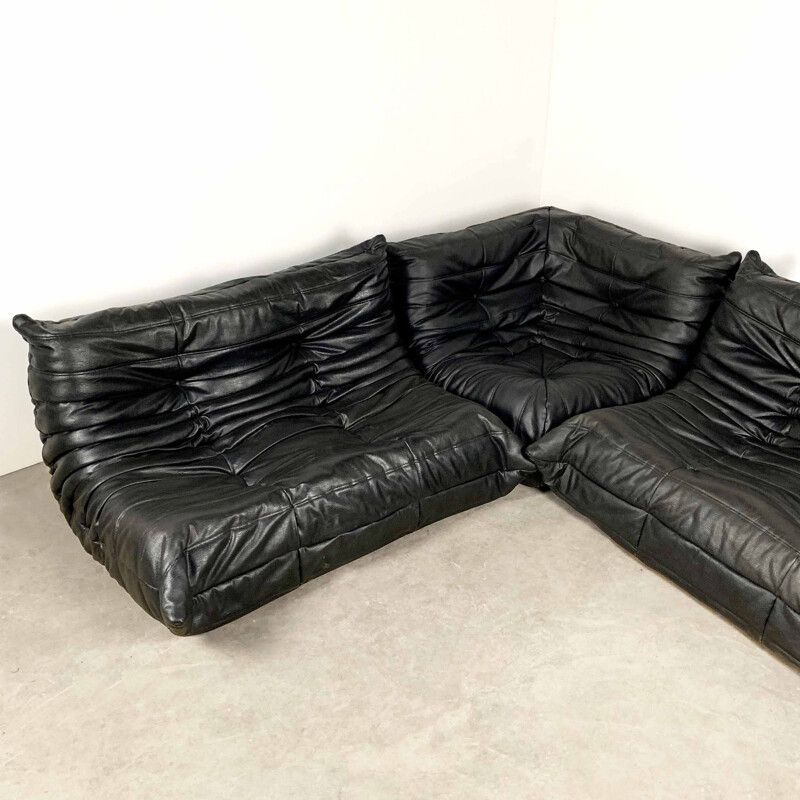 Vintage Modular 4-pieces black leather Togo sofa by Michel Ducaroy for Ligne Roset, 1990s