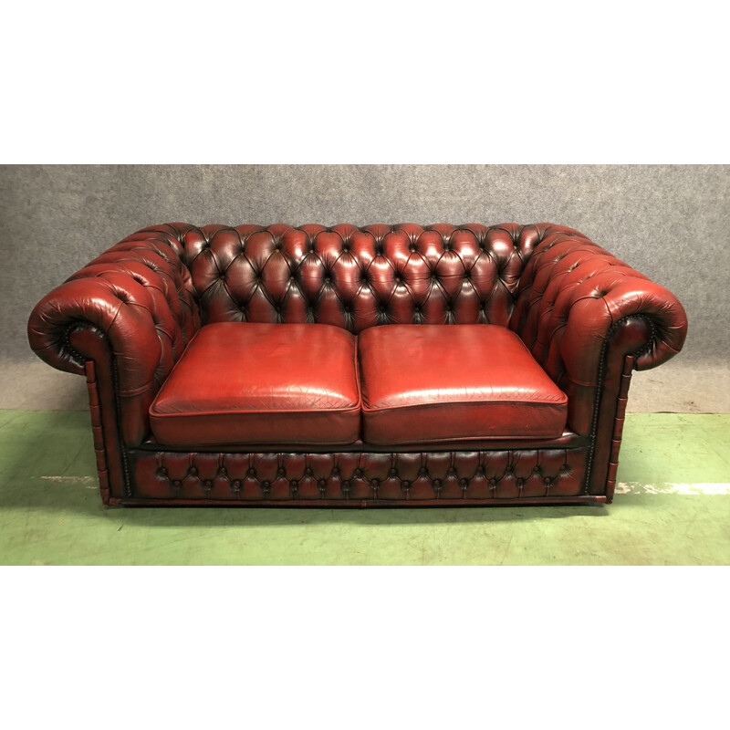 Canapé vintage Chesterfield en cuir rouge 1970