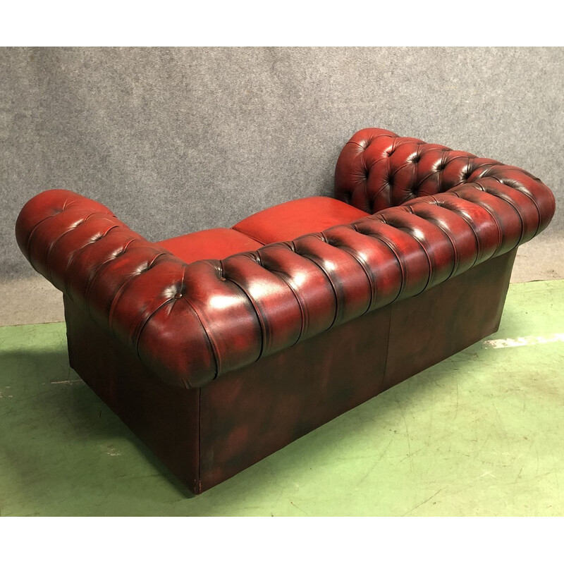 Vintage Chesterfield sofa in red leather 1970