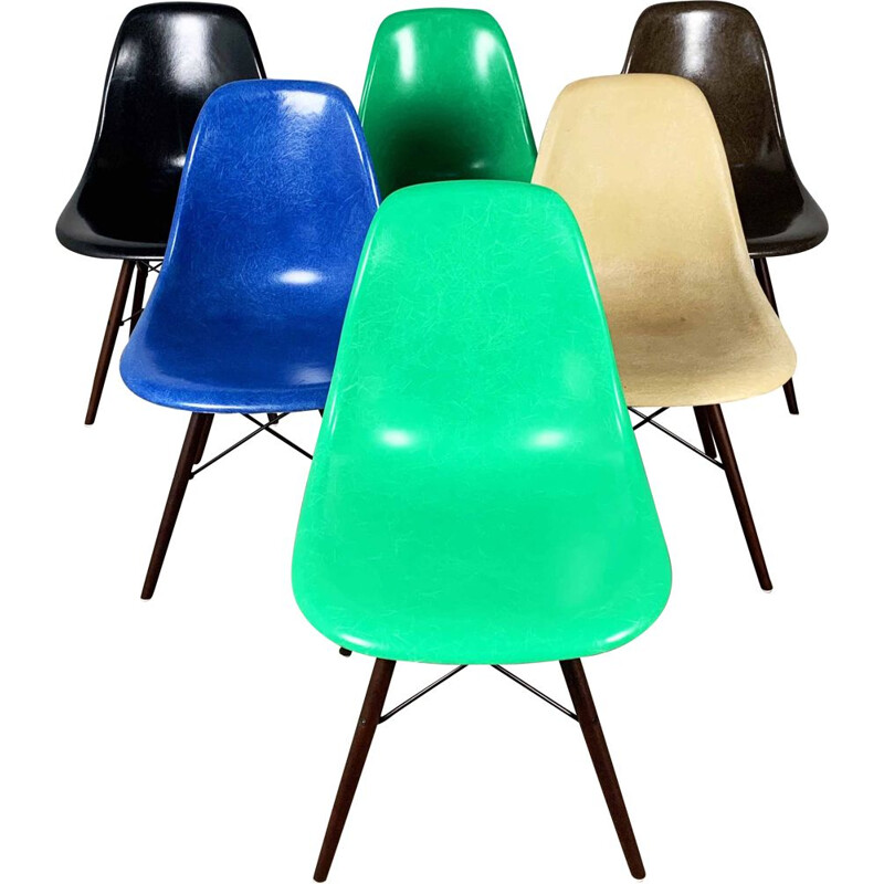 Set of 6 vintage Fiberglass DSW Dining Chairs by Charles & Ray Eames for Herman Miller, 1980s