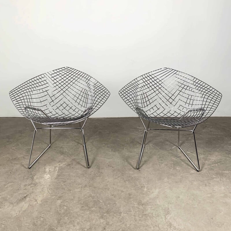 Set of 2 vintage diamond chairs by Harry Bertoia for Knoll 1990