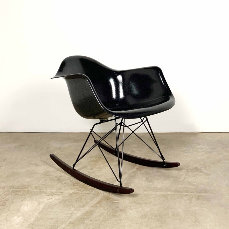 Chaise à bascule vintage en fibre de verre RAR par Charles et Ray Eames pour Herman Miller, 1980