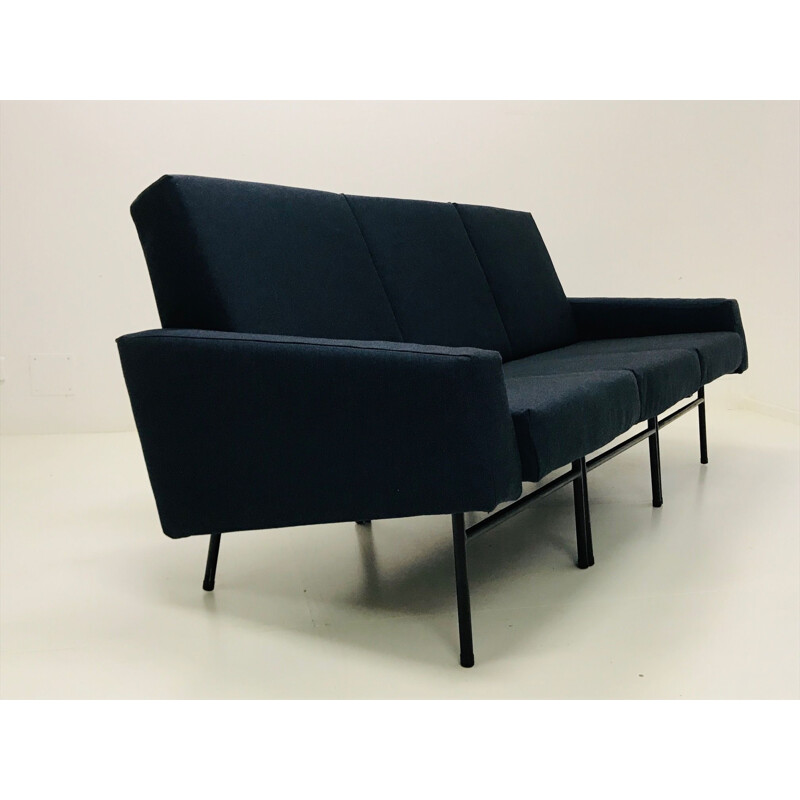 Vintage sofa model G10 by Pierre Guariche by Airborne