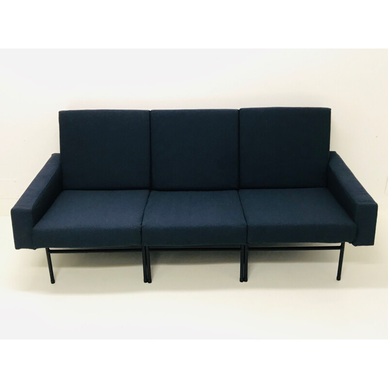 Vintage sofa model G10 by Pierre Guariche by Airborne