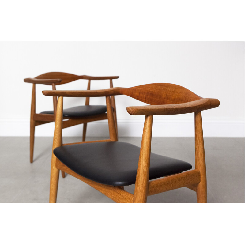 Carl Hansen & Son chair in teak, oak and leather, Hans WEGNER - 1950s