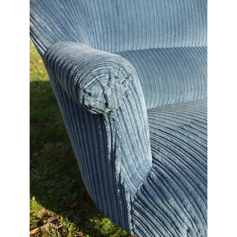 Vintage 2-seater sofa in blue velvet