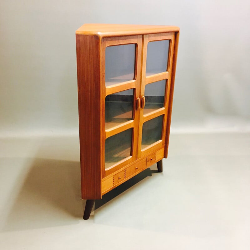 Vintage Scandinavian corner chest of drawers in teak, 1950