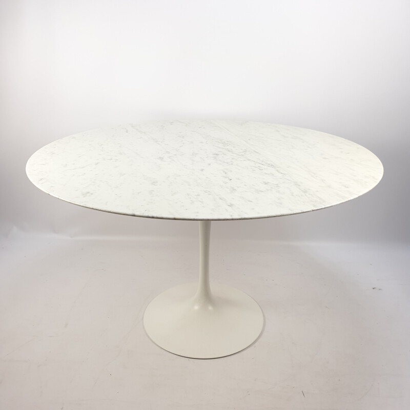Table a manger en marbre par Eero Saarinen pour Knoll International 1970