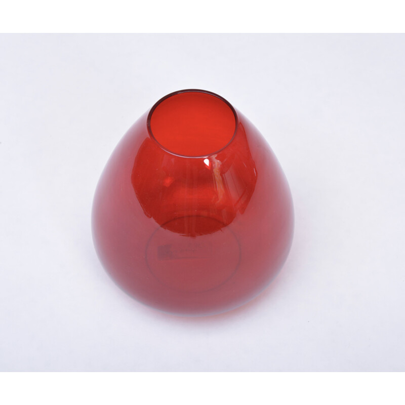 Vintage red vase from the Ruby series by Per Lütken for Holmegaard, 1957