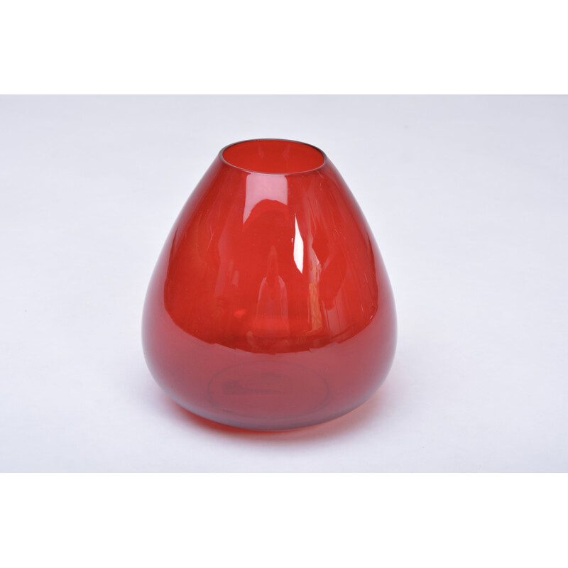 Vintage red vase from the Ruby series by Per Lütken for Holmegaard, 1957