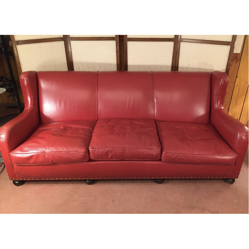 Vintage sofa in red leather 