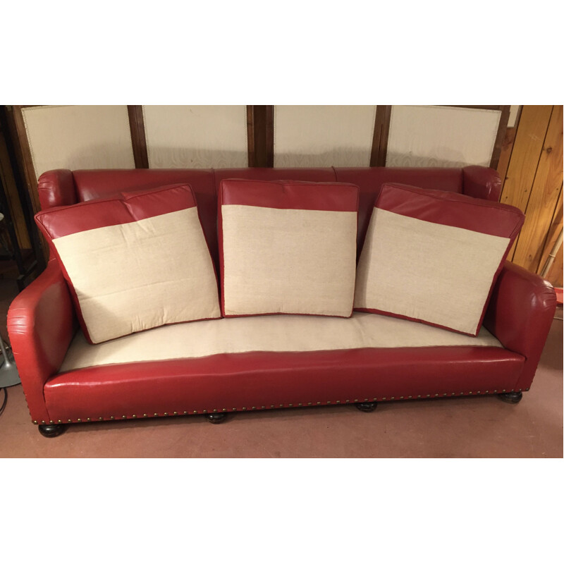 Vintage sofa in red leather 