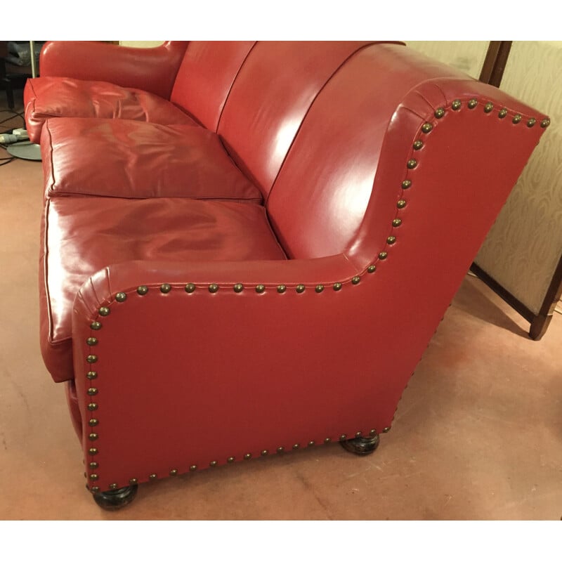 Vintage sofa in red leather 