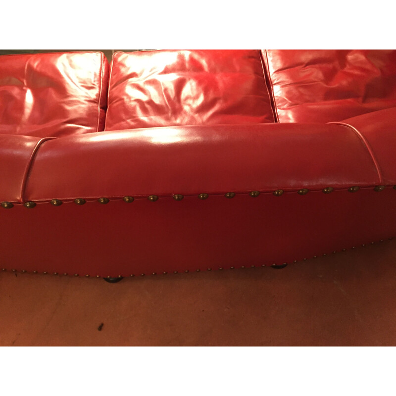 Vintage sofa in red leather 