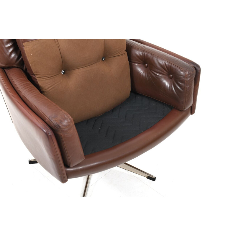 Vintage Swivel armchair in Brown Leather, Denmark, 1960s