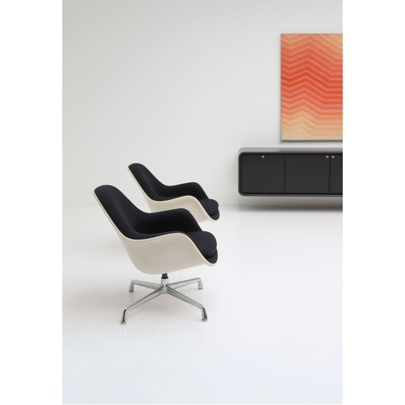 Two swiveling armchairs  model EC175-8 by Charles and Ray Eames for Herman Miller