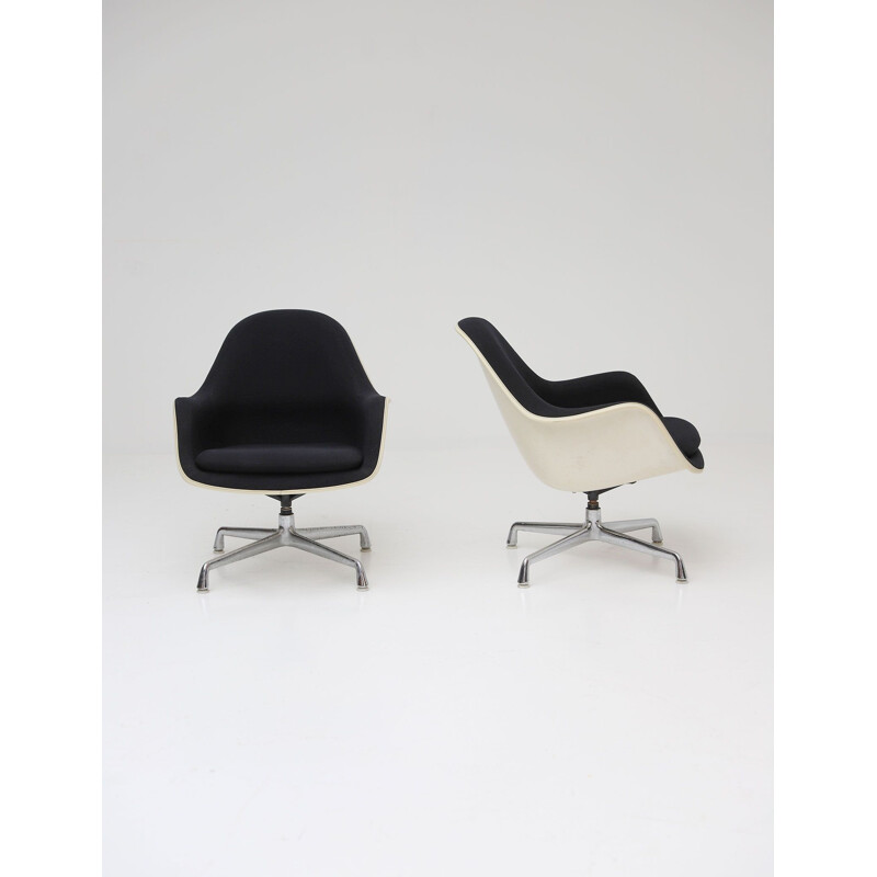 Two swiveling armchairs  model EC175-8 by Charles and Ray Eames for Herman Miller