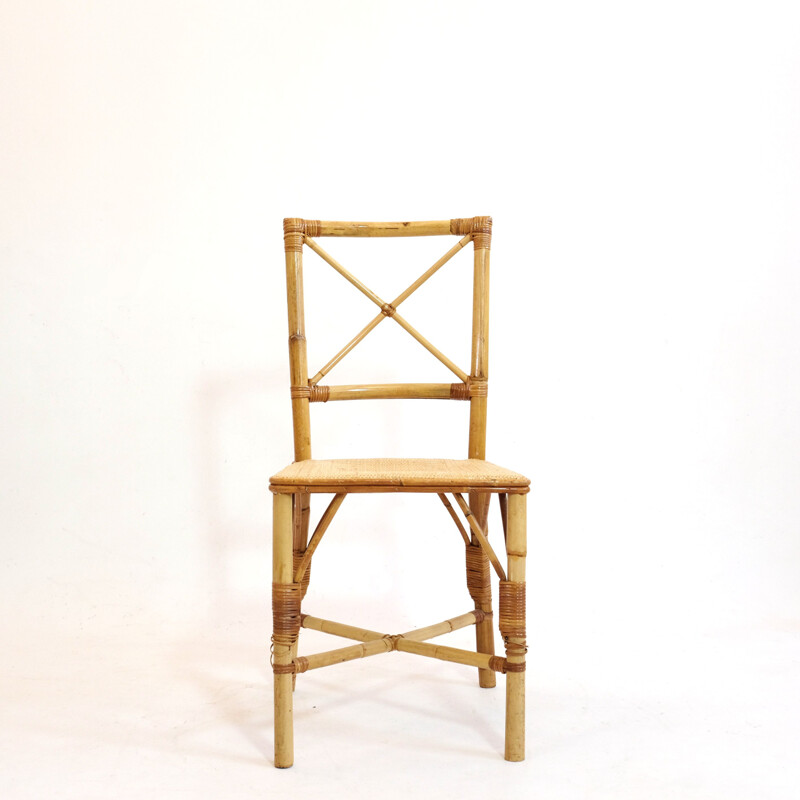 Small vintage chair in rattan from the 60s and 70s