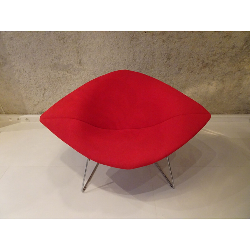 Large vintage "diamond" Knoll armchair by Harry bertoia