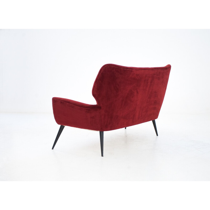 Italian wooden and red velvet sofa - 1950s